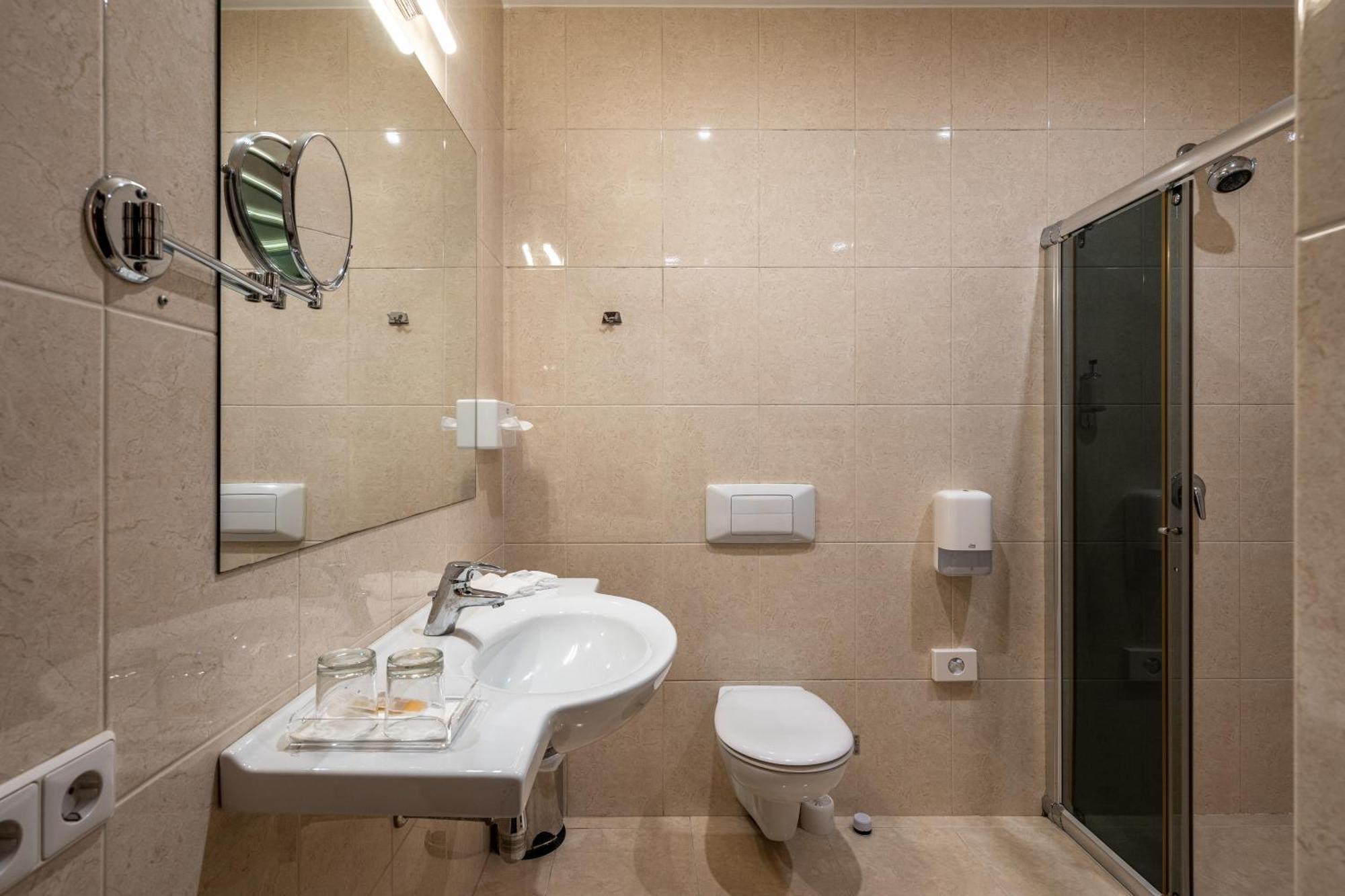 Hotel Sfinksas คอนัส ภายนอก รูปภาพ